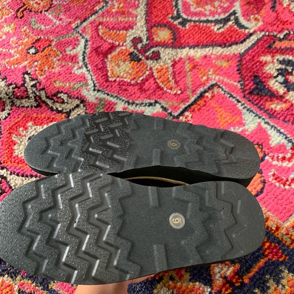 Wool Booties - Picture 3 of 4